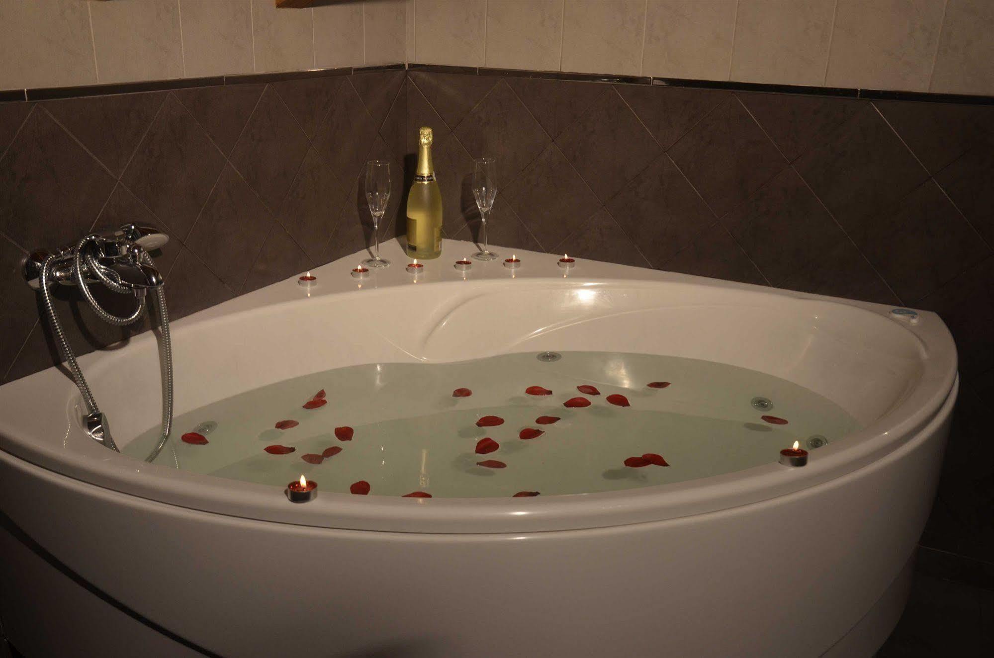 Apartamentos Spa Cantabria Infinita Cillorigo de Liebana Esterno foto