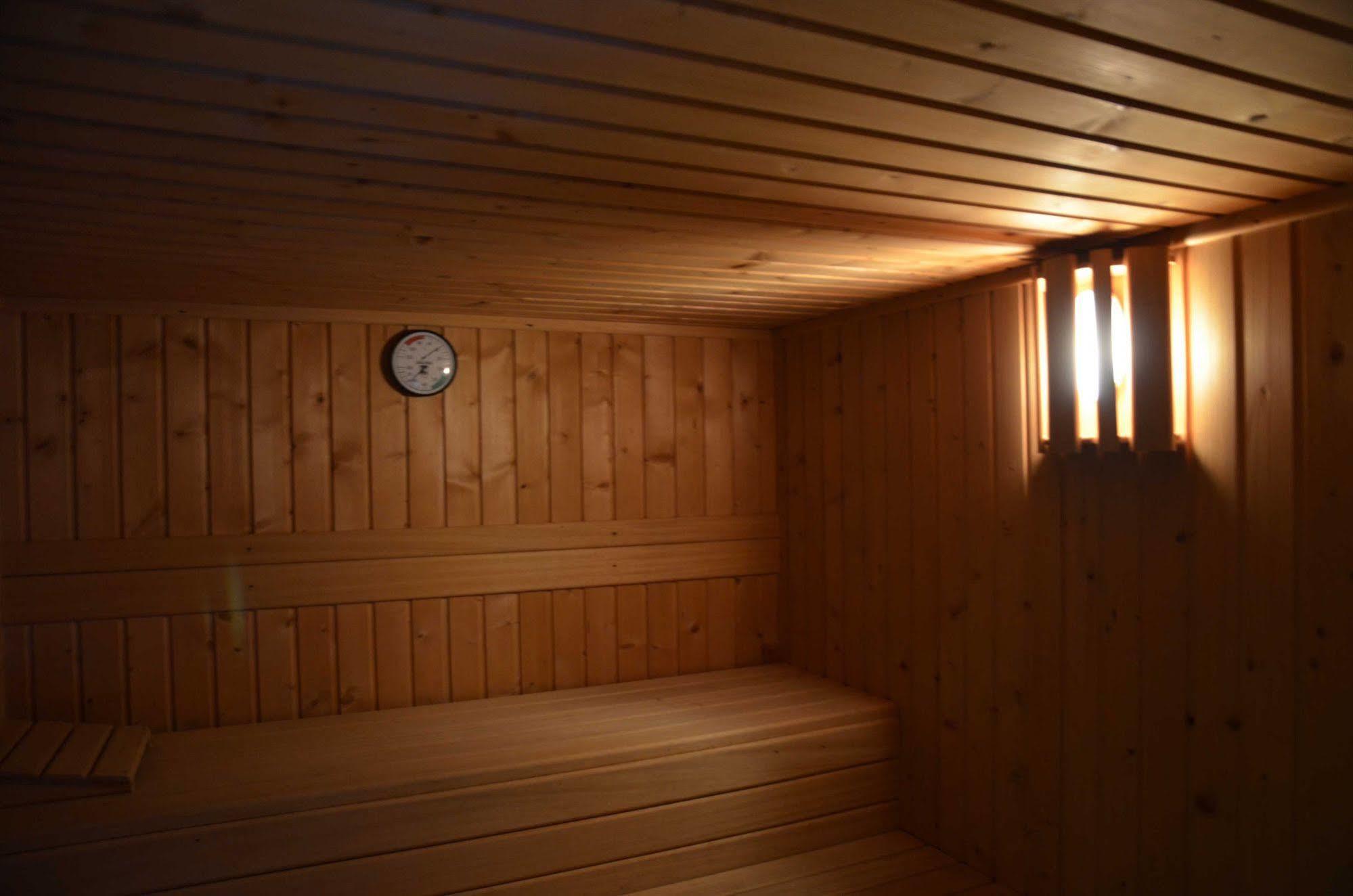 Apartamentos Spa Cantabria Infinita Cillorigo de Liebana Esterno foto