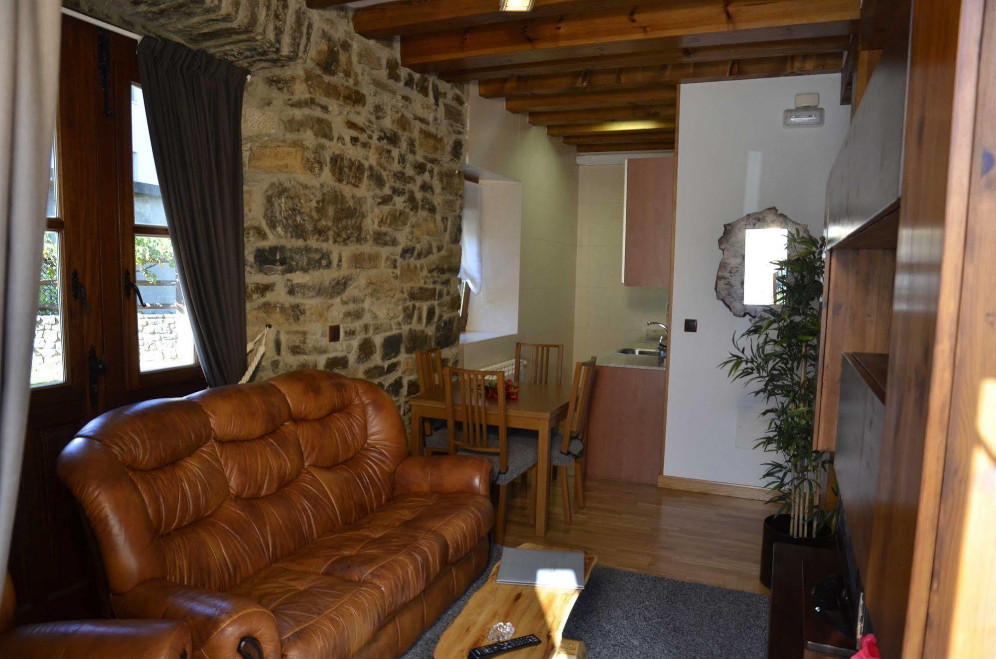 Apartamentos Spa Cantabria Infinita Cillorigo de Liebana Esterno foto