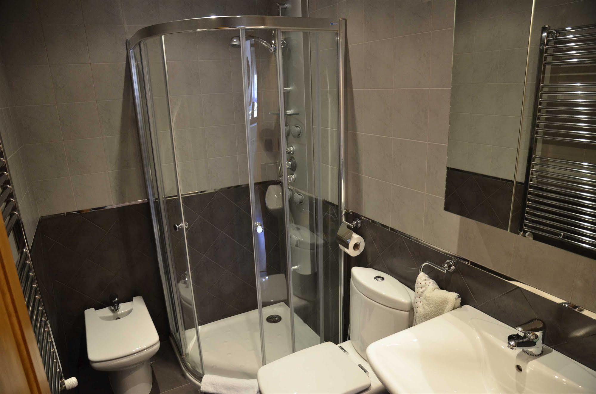 Apartamentos Spa Cantabria Infinita Cillorigo de Liebana Esterno foto